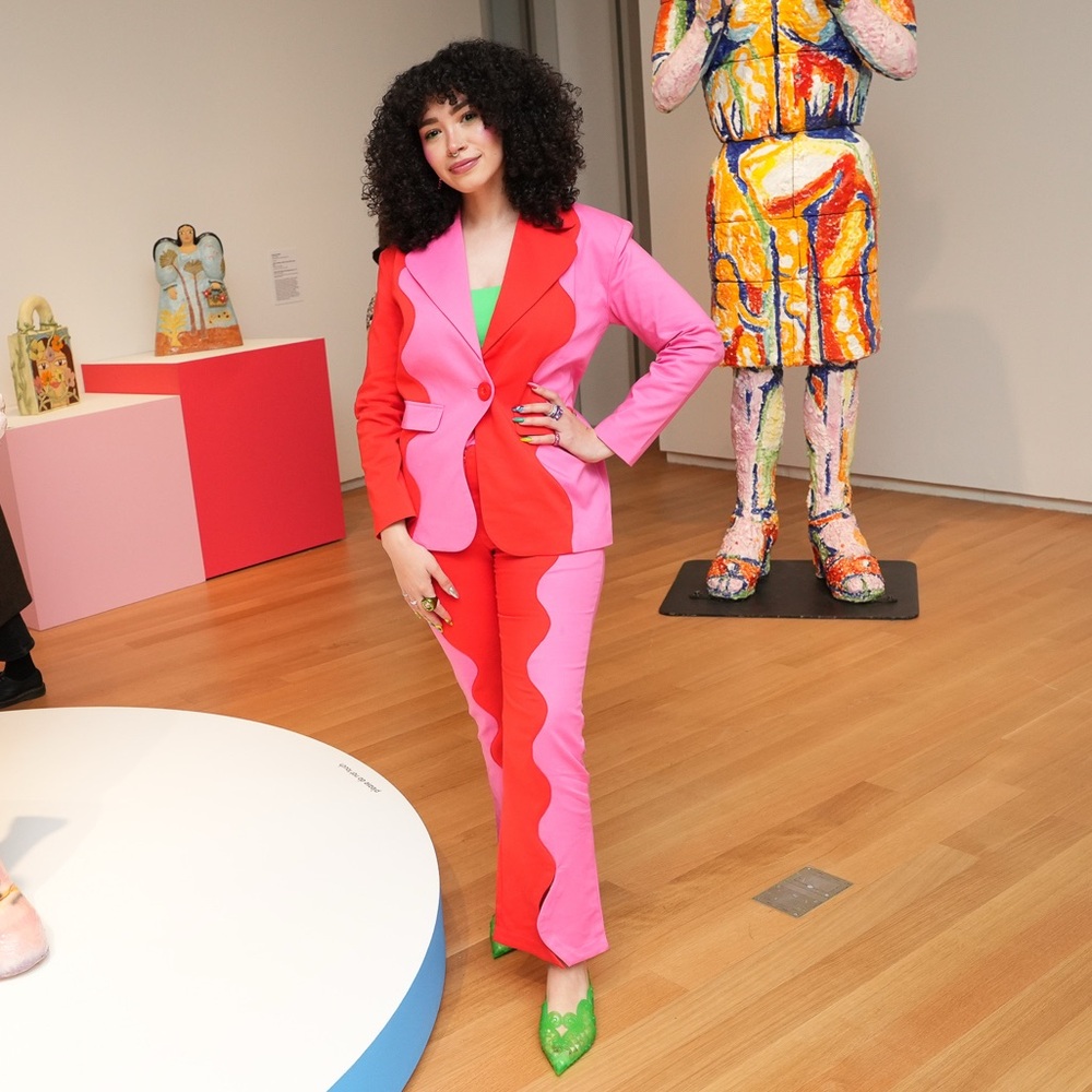 Wiggly Suit by La Comedie